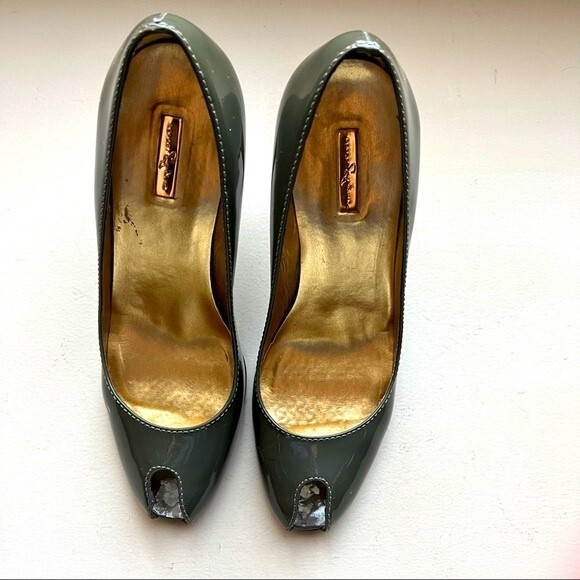 Report Signature Mossy Greenish Gray Patent Leather Peep Toe Heel Pump Women 8 - Picture 4 of 10